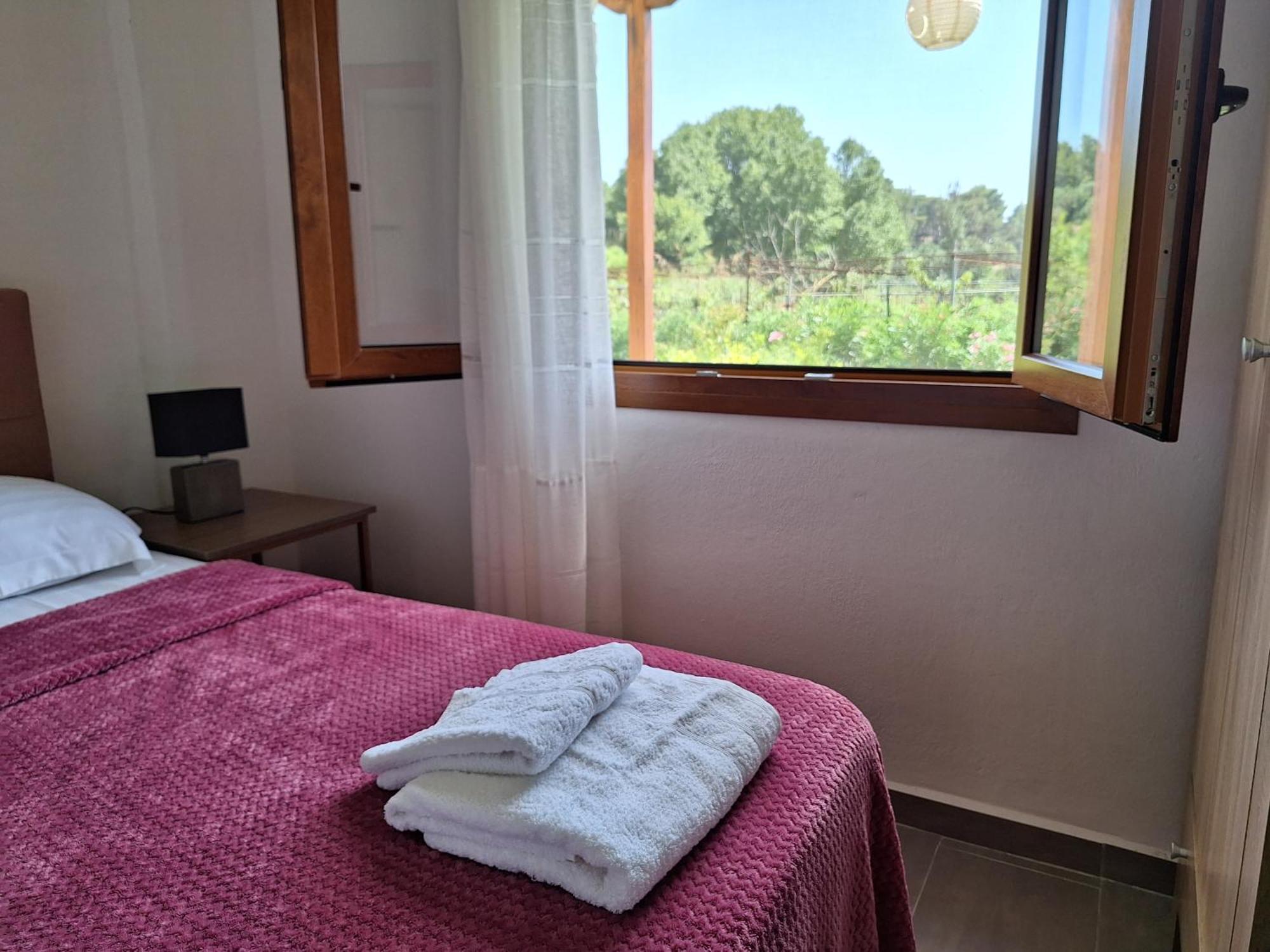 To Petrino Spiti Apartment Possidi Bagian luar foto